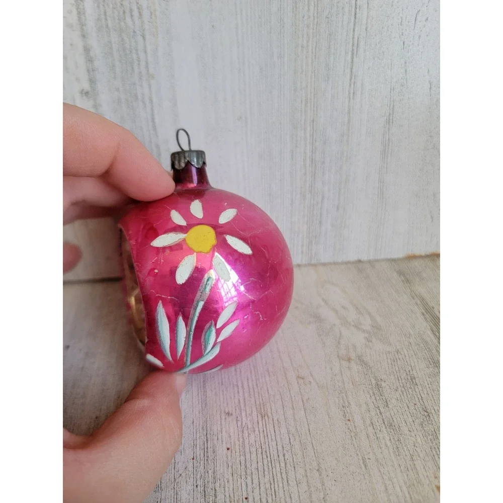 Vintage reflective indent pink daisy flower glass ball ornament Xmas unique